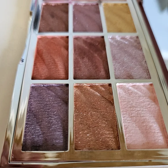 CIATÉ LONDON The Velvet Eyeshadow Palette - Picture 5 of 8